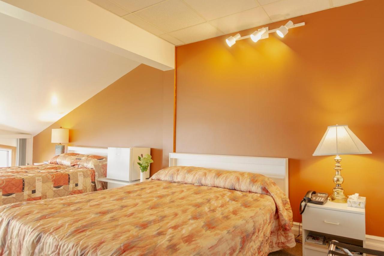 Auberge De La Riviere Saguenay Ла Байе Екстериор снимка