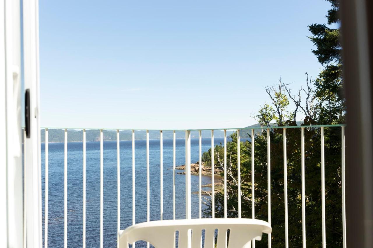 Auberge De La Riviere Saguenay Ла Байе Екстериор снимка
