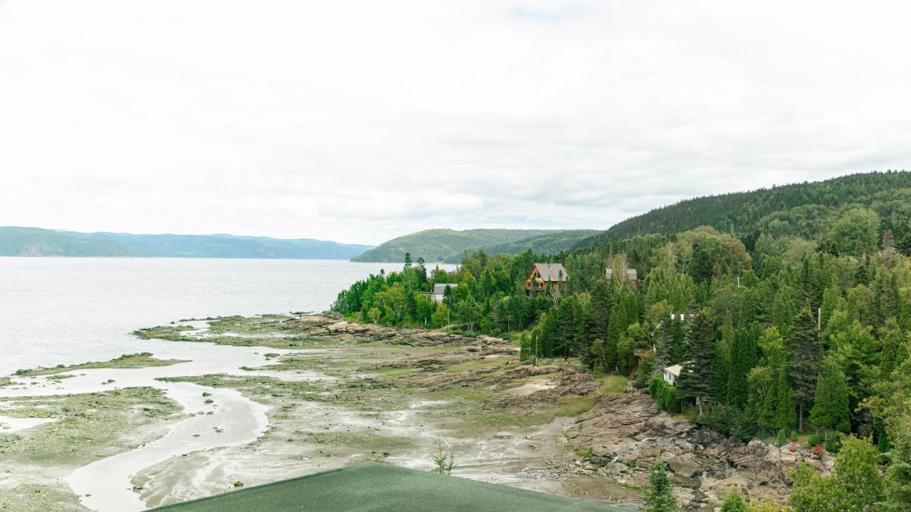 Auberge De La Riviere Saguenay Ла Байе Екстериор снимка