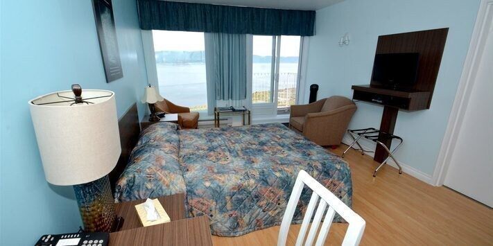 Auberge De La Riviere Saguenay Ла Байе Екстериор снимка